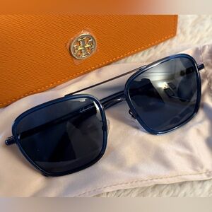 Tory Burch Eleanor Blue Sunglasses New Never Worn giftable